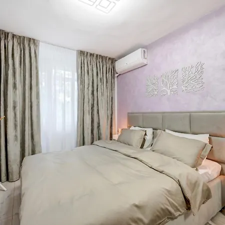 Διαμέρισμα Elegant Old Town Escape Βουκουρέστι
