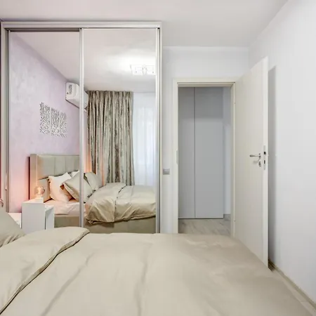 Appartement Elegant Old Town Escape