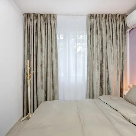 Apartment Elegant Old Town Escape