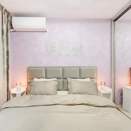 Apartment Elegant Old Town Escape *