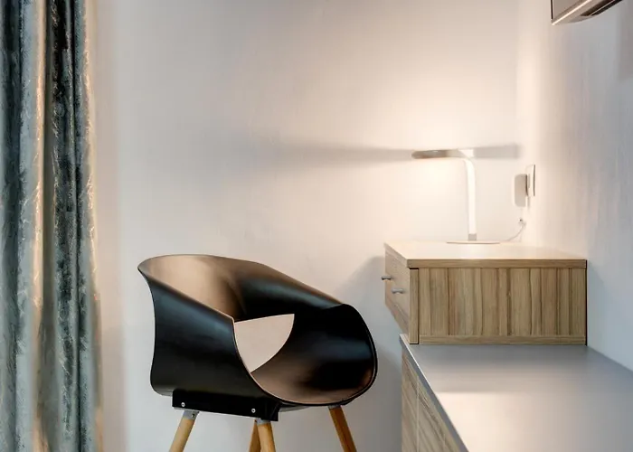 Elegant Old Town Escape بوخارست