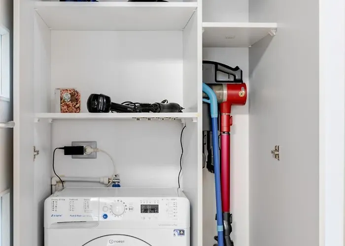 Lägenhet Elegant Old Town Escape