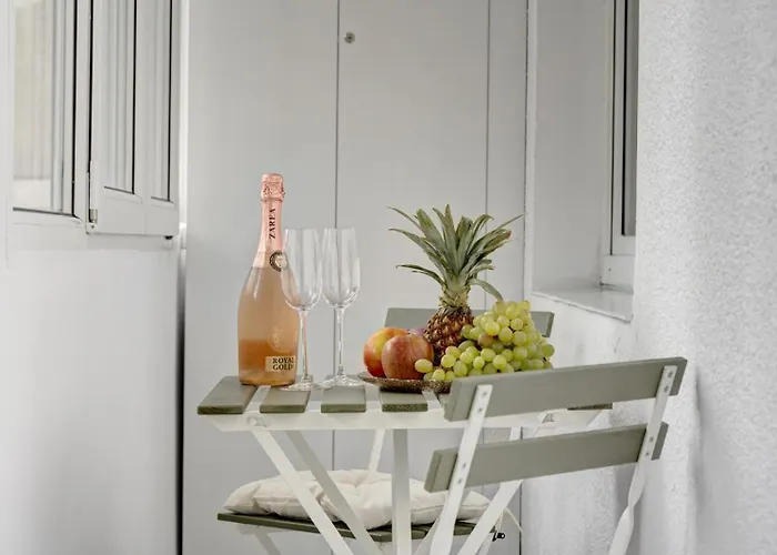 Elegant Old Town Escape 公寓