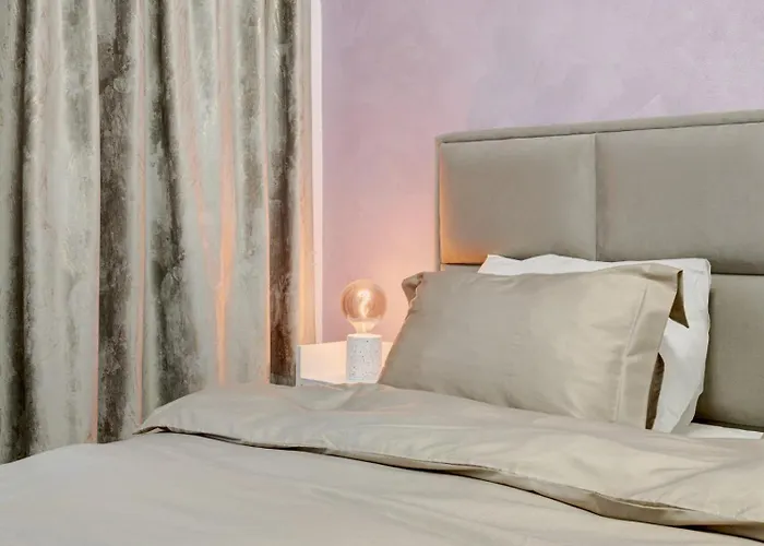 Elegant Old Town Escape Apartament *