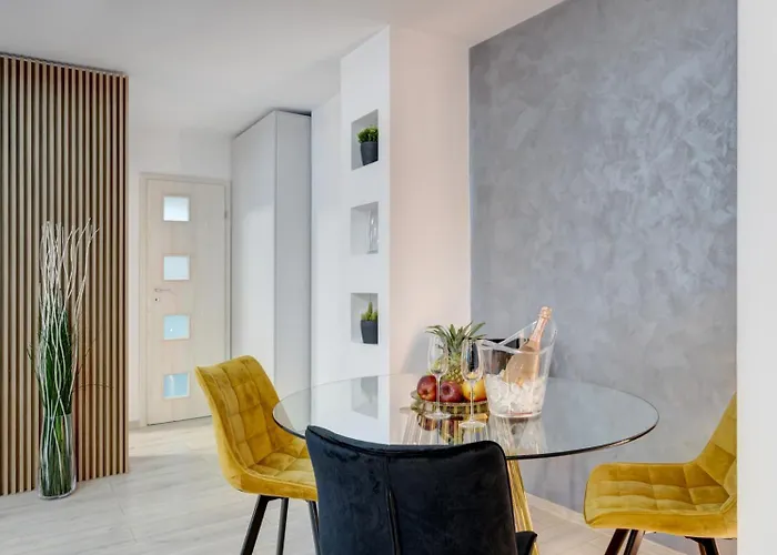 Elegant Old Town Escape 布加勒斯特