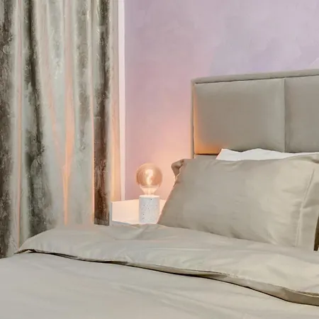 Elegant Old Town Escape Daire *