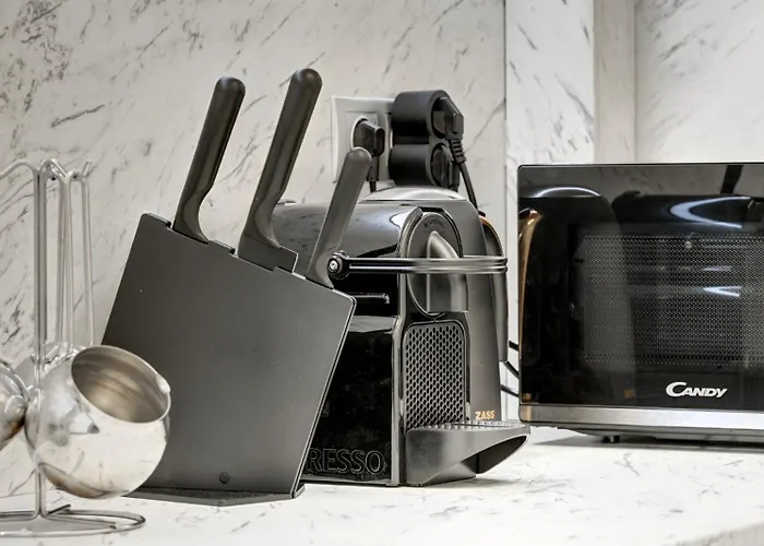 Elegant Old Town Escape Apartman *